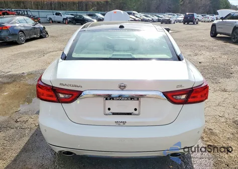 2017 Nissan Maxima 3.5S z USA, uszkodzony, nr VIN 1N4AA6AP7HC455346